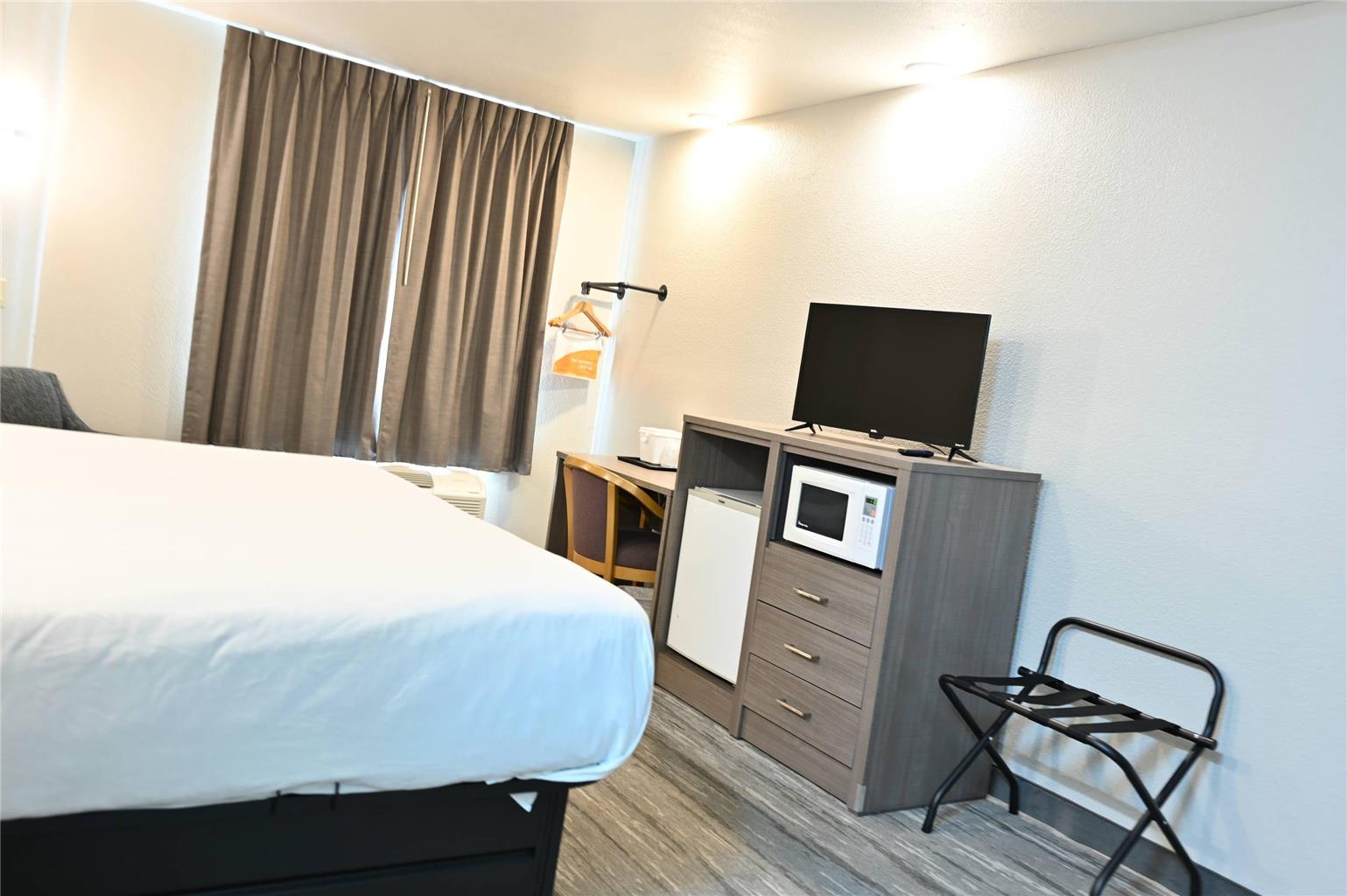 Rodeway Inn Fremont Ne - photo 20