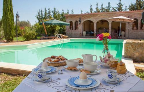 Amazing Home In Chiaramonte Gulfi — 4-Star Luxury Hotel in Chiaramonte Gulfi, Italy
