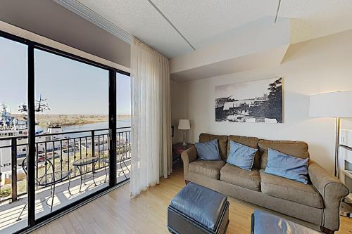WI29A Water Street Condos Unit 602 — 4-Star Luxury Hotel in Wilmington, United States
