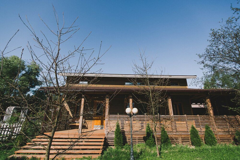 Country — 4-Star Luxury Hotel in Yershov, Russia