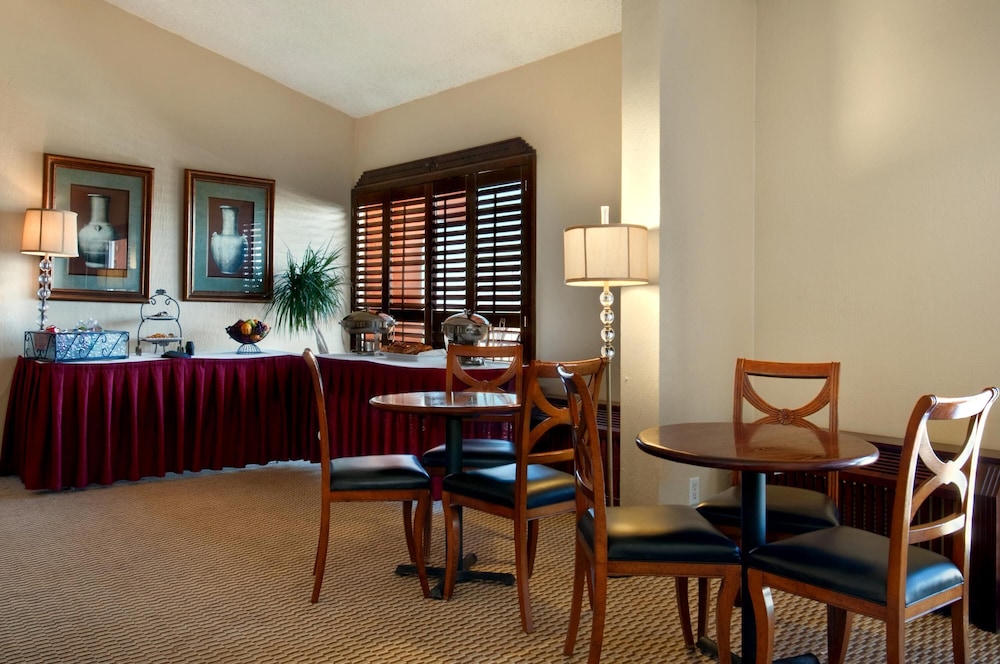Crowne Plaza Albuquerque by IHG - photo 17