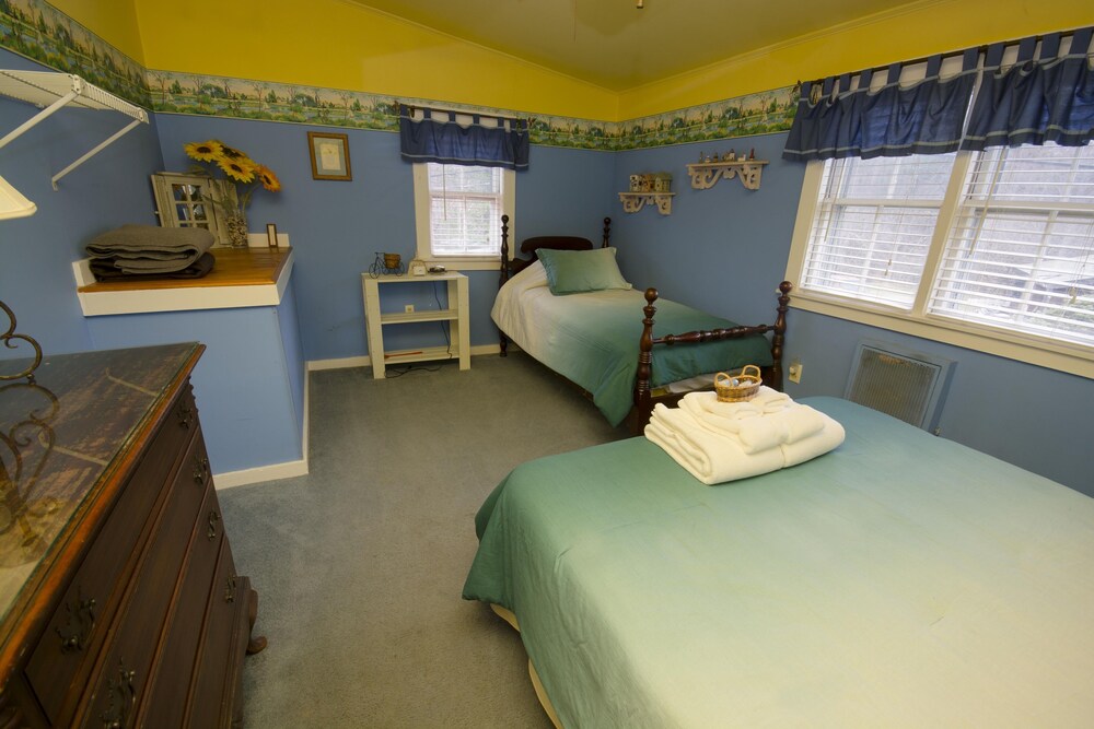 Brook Road Inn - photo 7