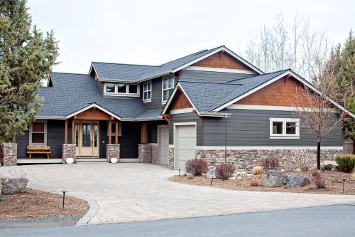 West Ridge Craftsman With Amazing Views — Redmond