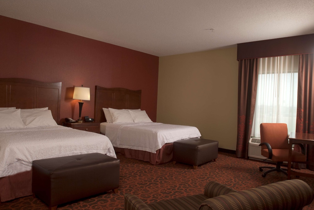 Hampton Inn Tomah - photo 9