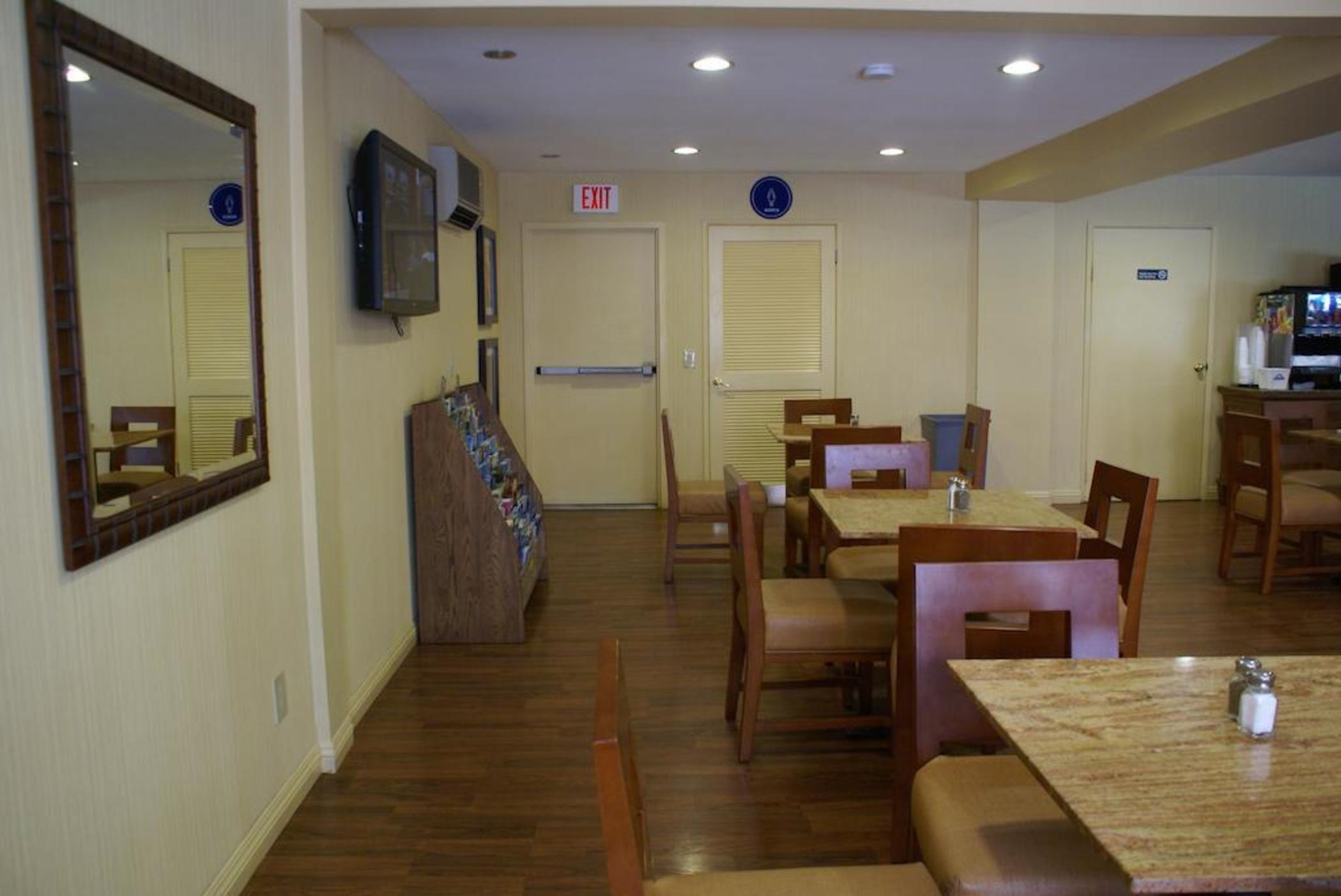 Days Inn and Suites Sea World - photo 19
