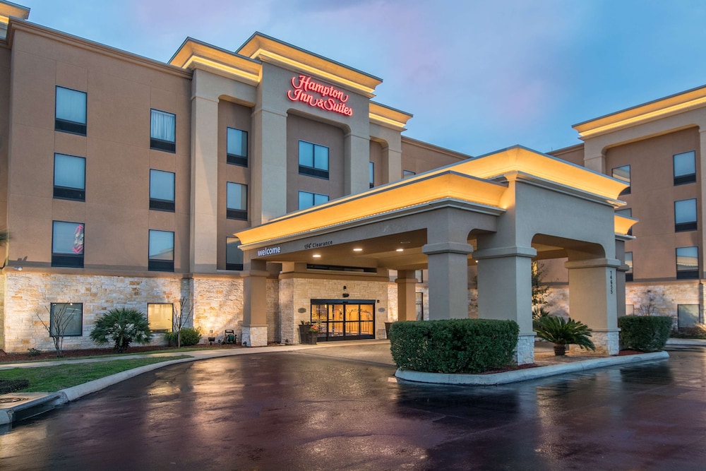 Hampton Inn & Suites Selma San Antonio Randolph AFB Texas - featured photo