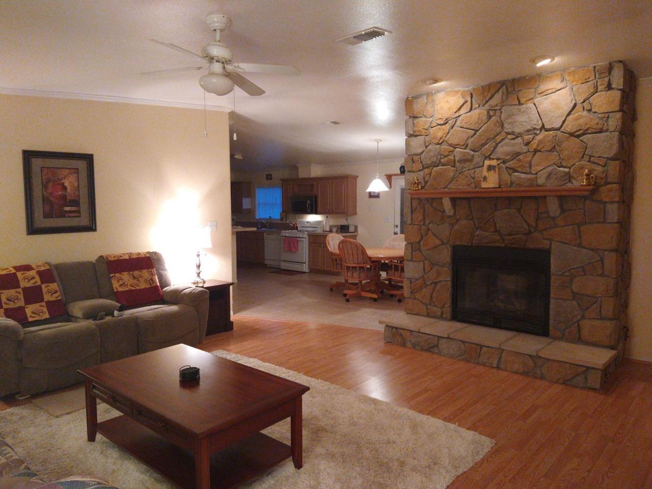 The Blue Nile Your Florida Vacation Is Calling. Vacation Leisure Or Business — hotel in Homosassa