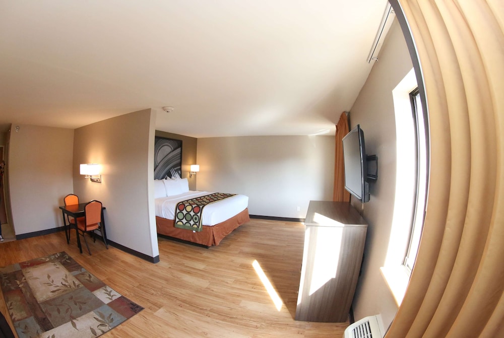 Super 8 by Wyndham Portsmouth - photo 5