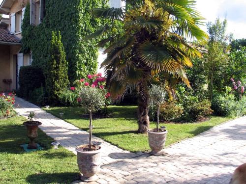 L'Eau Bourde - carbon neutral hotel in Gradignan