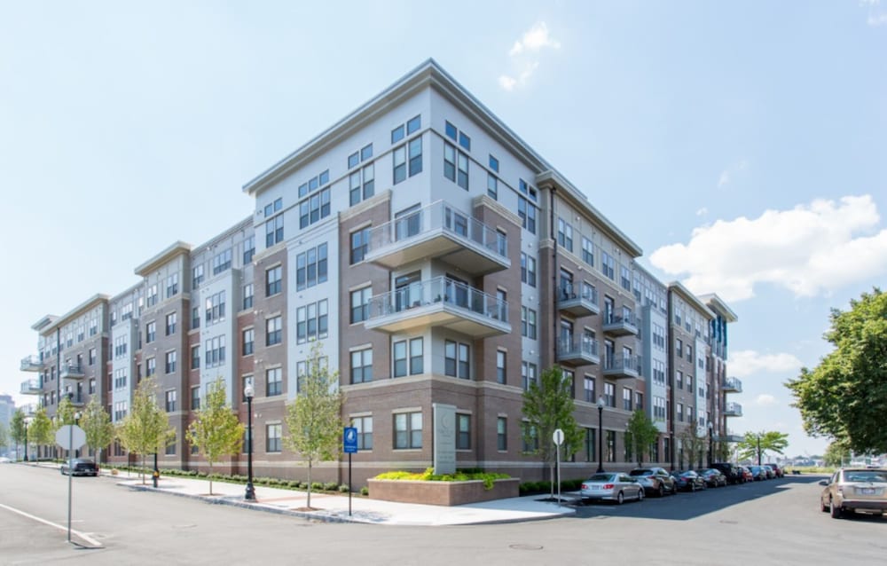 Global Luxury Suites East Boston - photo 2