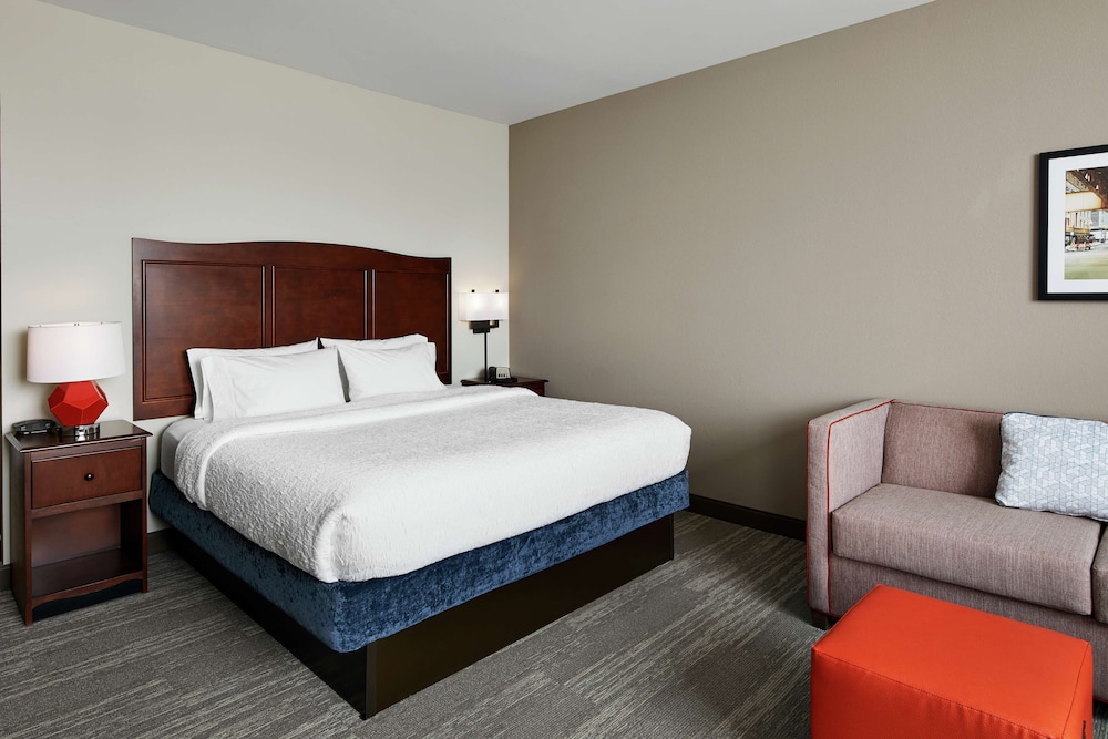 Hampton Inn & Suites Chicago Mt. Prospect - photo 17