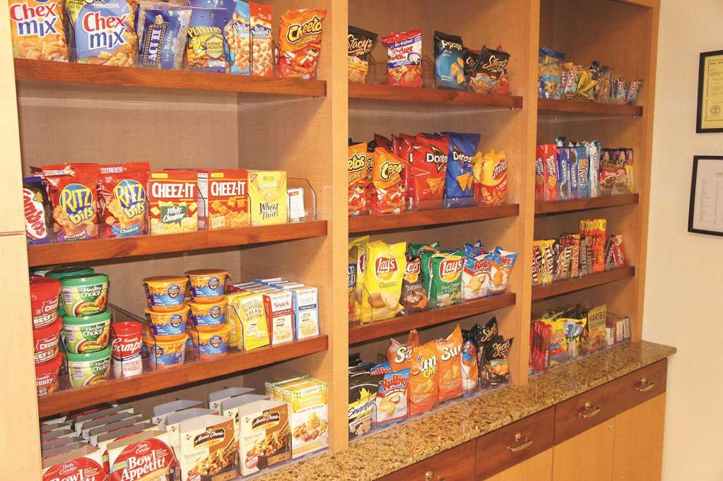 La Quinta Inn & Suites by Wyndham Nashville Airport Opryland - photo 61