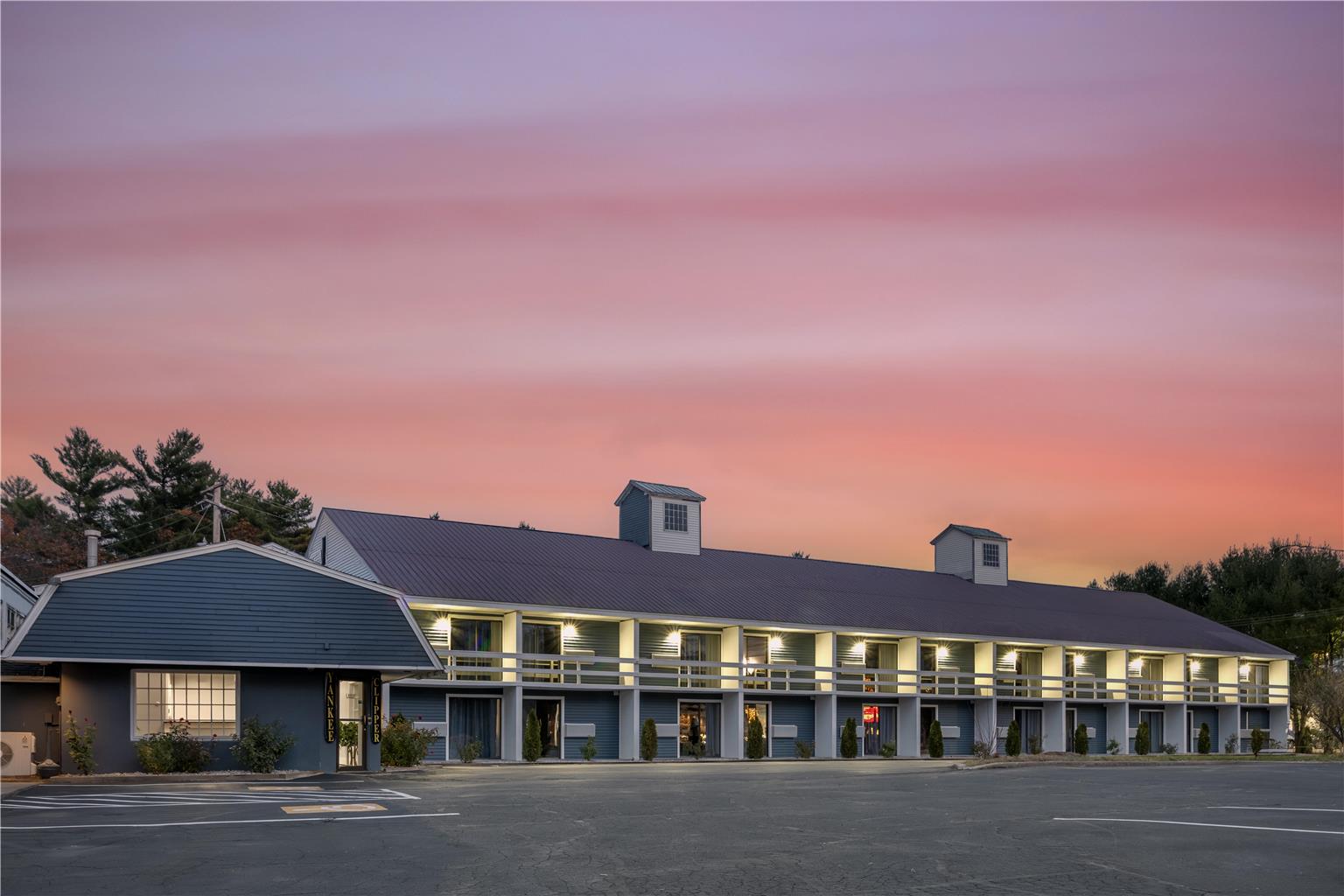 Yankee Clipper Inn SureStay Collection by Best Western in North Conway, United States