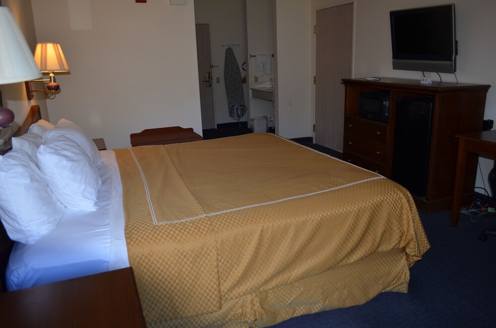 Quality Suites Abilene TX - photo 29