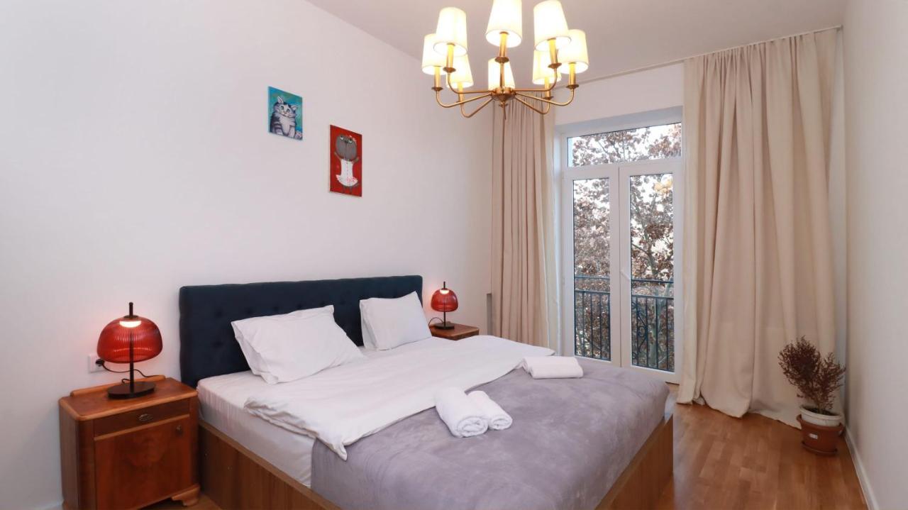 Stylish & Authentic 2BR Retreat in Central Tbilisi Wehost