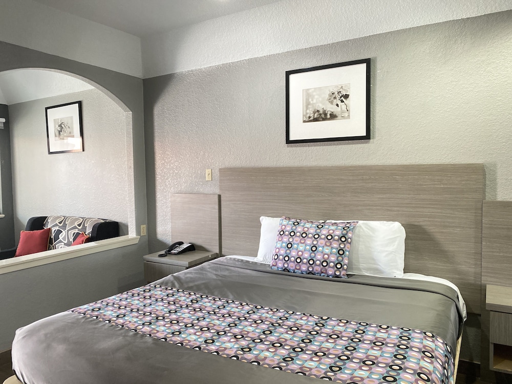 Island Suites - photo 13