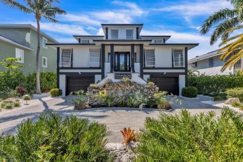 Fortunate Sol in Anna Maria, United States