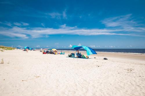 Carolina Dreamin' by Oak Island Accommodations - photo 3