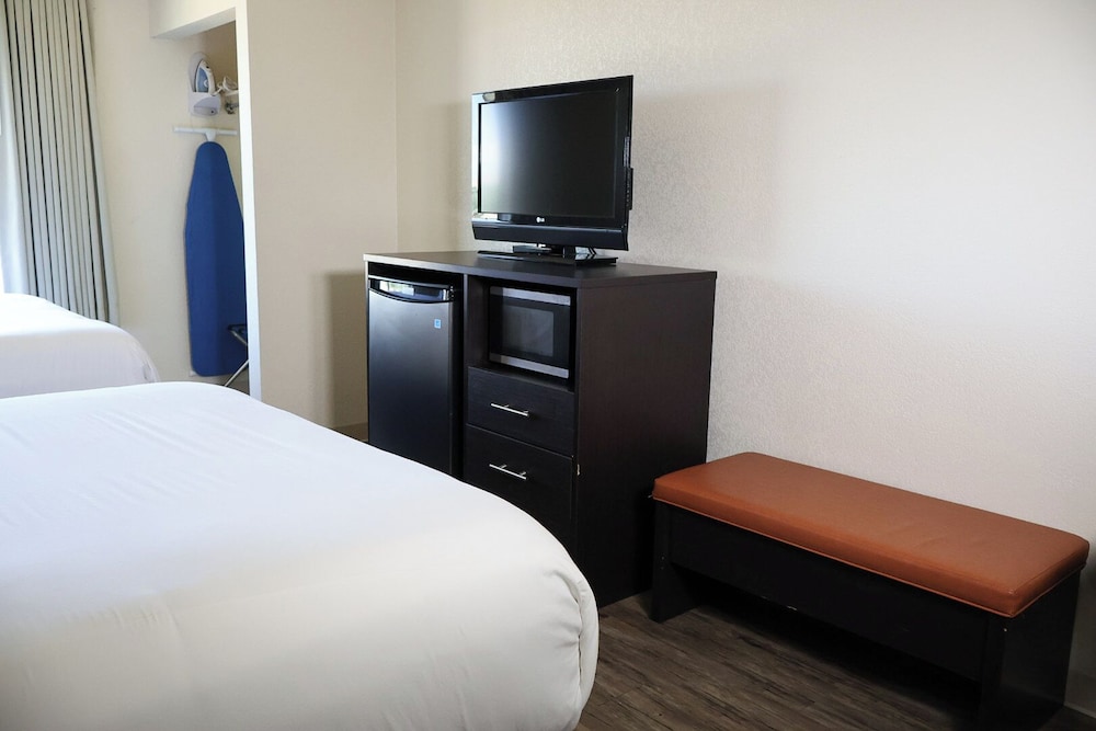 La Junta Inn - photo 9