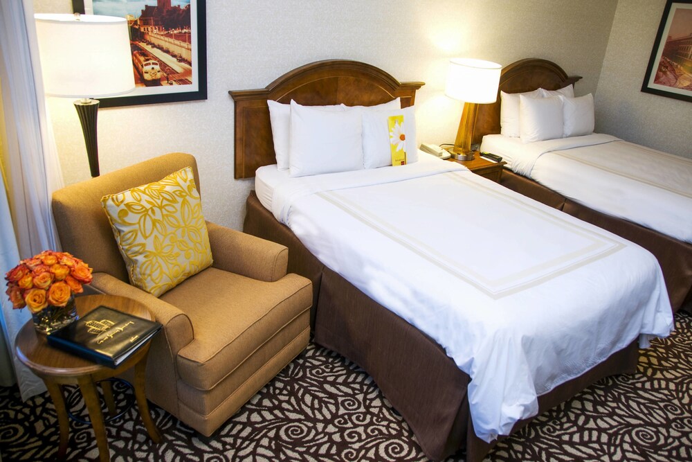 Marriott Milwaukee West - photo 12