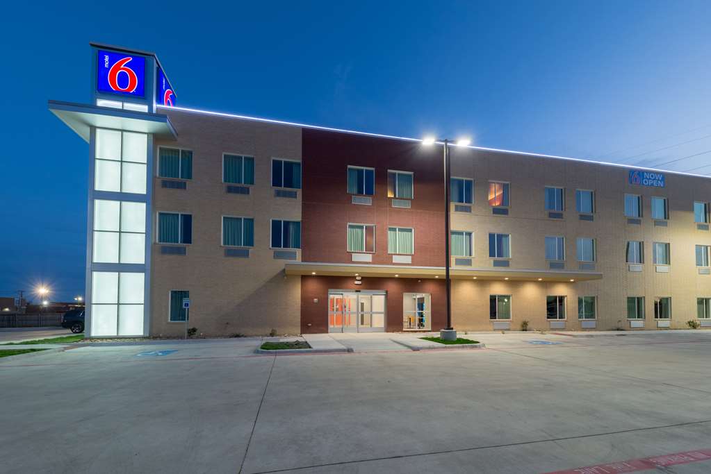 Motel 6 Fort Worth TX North Saginaw - featured photo