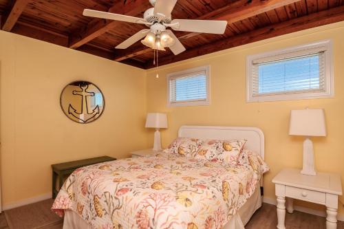 Lisa Lu by Oak Island Accommodations - photo 24