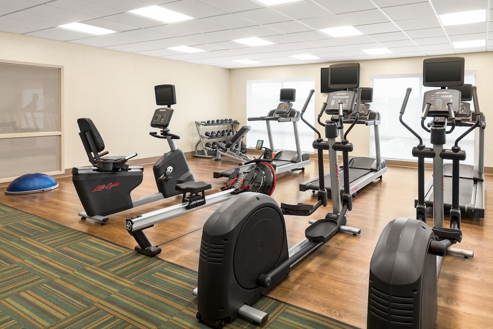 Holiday Inn Express and Suites Ukiah by IHG - photo 37