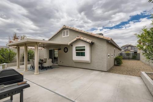 Charming 3BR Home Perfect for a Family Getaway