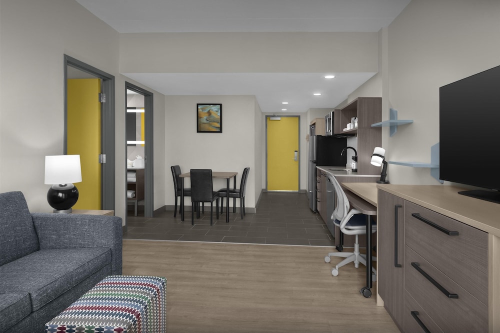 Home2 Suites by Hilton Sevierville - photo 9