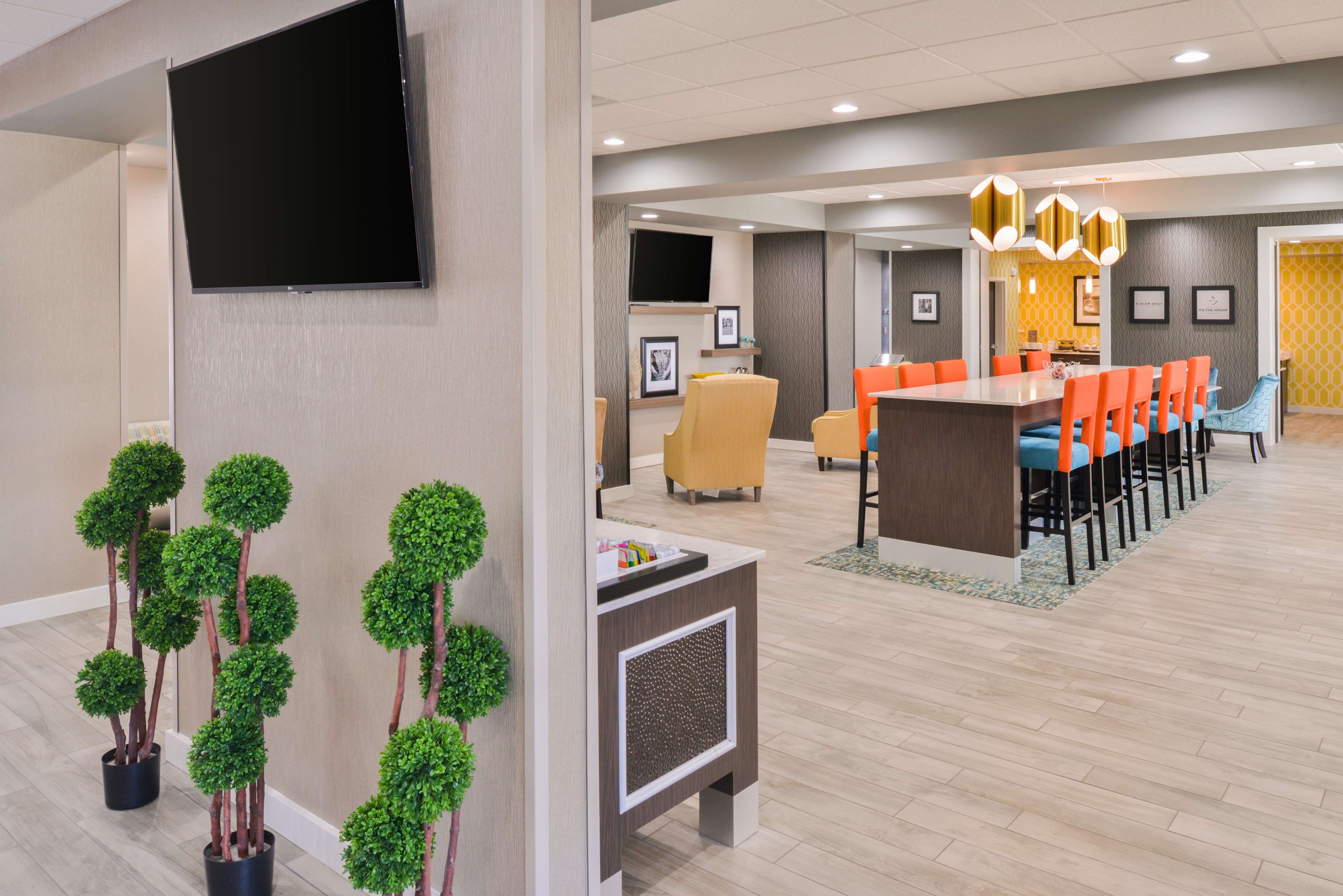 Hampton Inn Emporia - photo 6