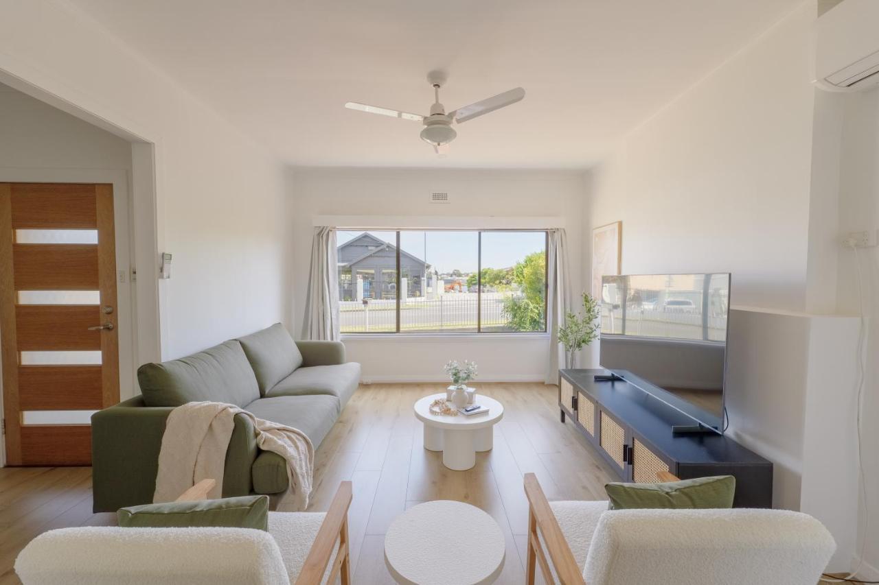 Hobart Riverside Cosy 4BR 10mins to Hobart CBD — 4-Star Luxury Hotel in Hobart, Australia