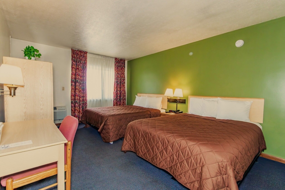 Americas Best Value Inn Austinburg - photo 21