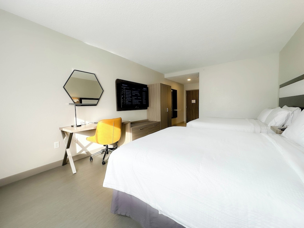 Holiday Inn Express Clermont Se West Orlando - photo 16