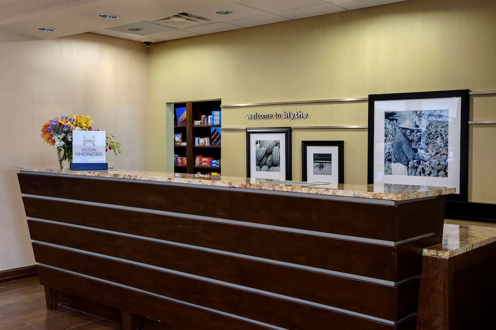 Hampton Inn & Suites Blythe - photo 4