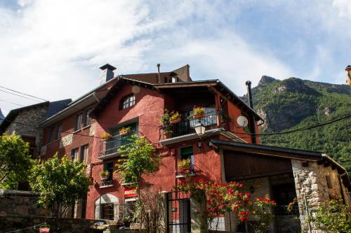 La Caseta de Sastre — hotel in Sahun
