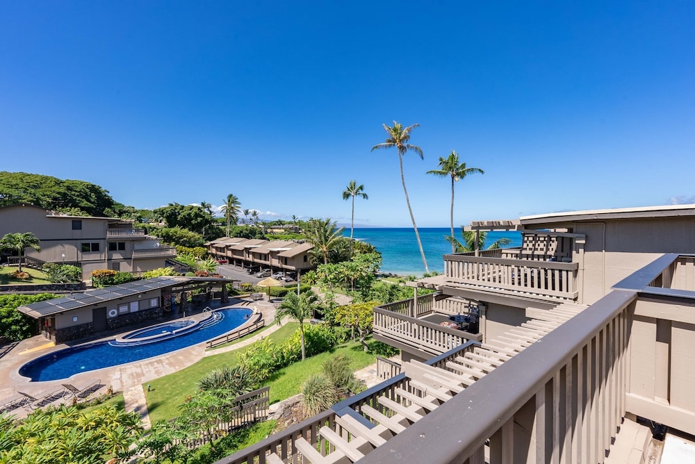 Kahana Sunset C7 2 Bedroom Condo by RedAwning — 4-Star Luxury Hotel in Lahaina, United States