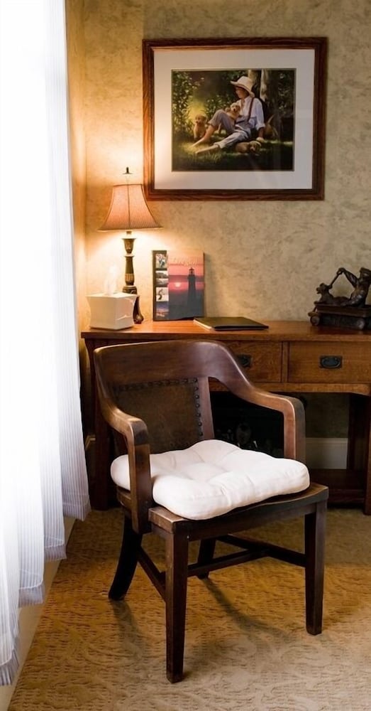 Bybee's Historic Inn - photo 25