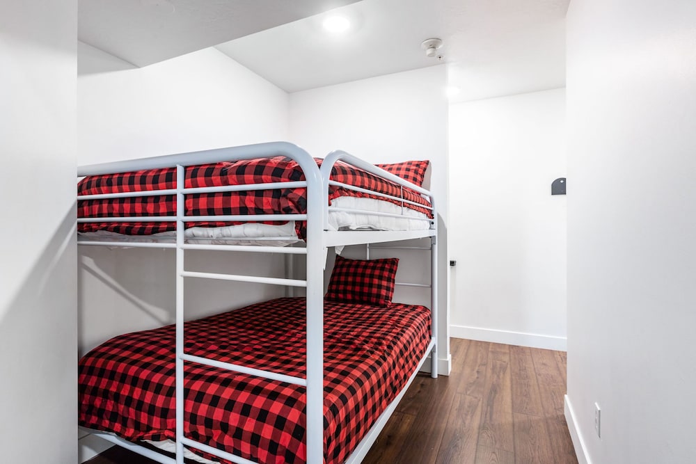 The Caledonian by All Seasons Resort Lodging - photo 54