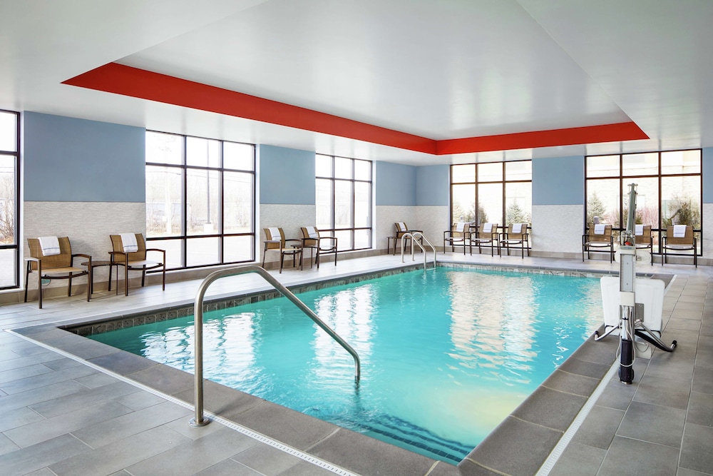 Hampton Inn & Suites Chicago Waukegan - photo 25