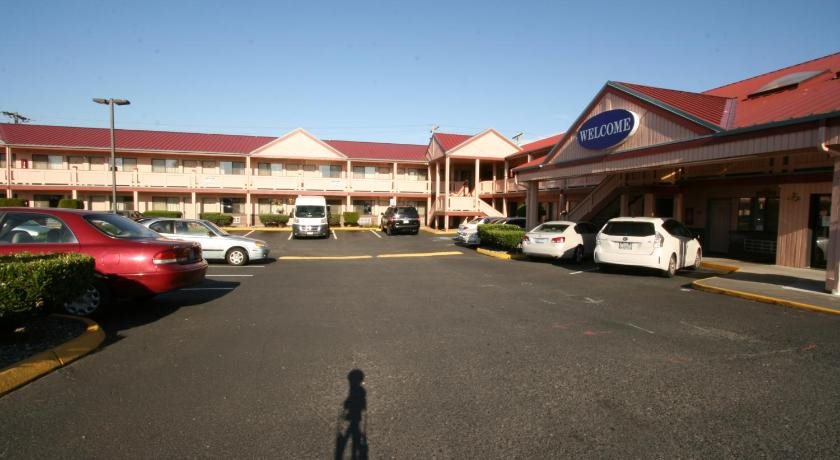 Welcome Everett Inn - carbon neutral hotel in Everett