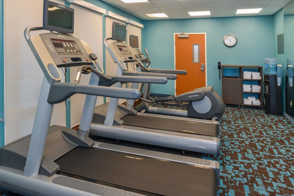 Fairfield Inn & Suites by Marriott Santa Maria - photo 34