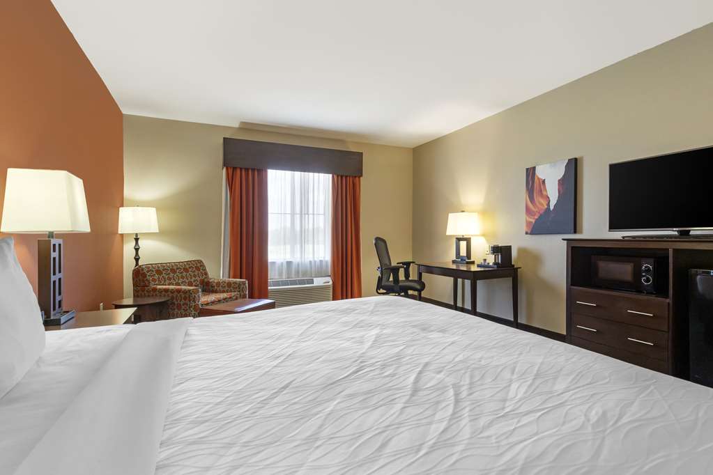 Best Western Plus Longhorn Inn & Suites - photo 13