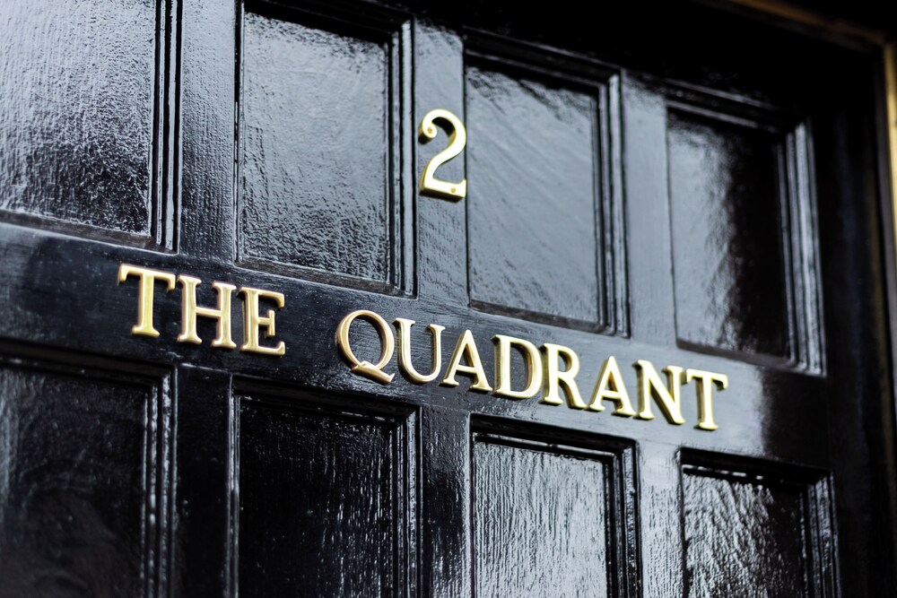 2 The Quadrant Luxury Apartments Hoylake — 5-Star Luxury Hotel in Hoylake, United Kingdom