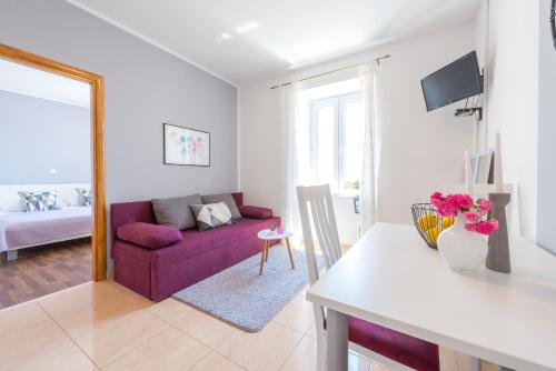 Fora Apartments