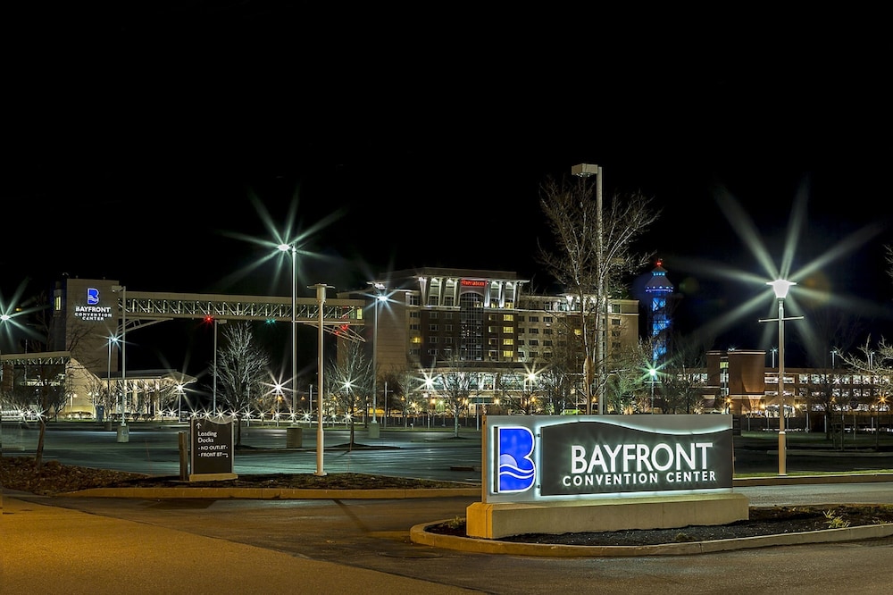 Sheraton Erie Bayfront Hotel - photo 53