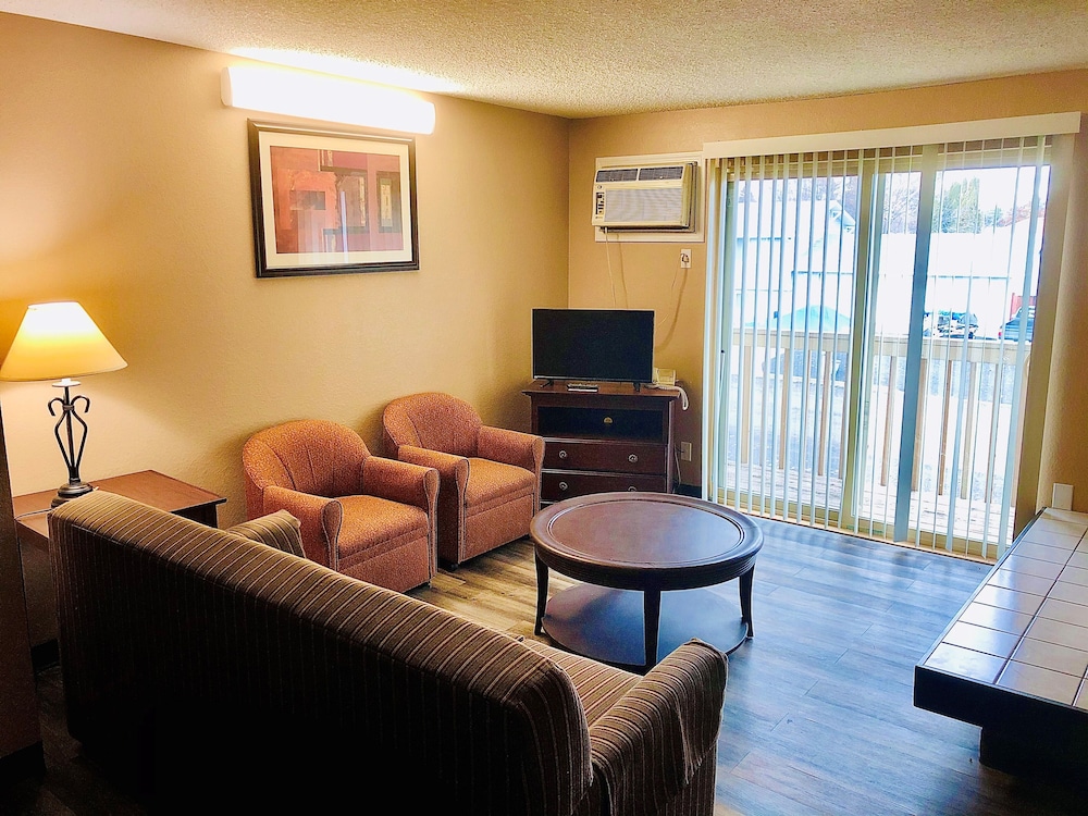 Ramada by Wyndham Spokane Valley - photo 17