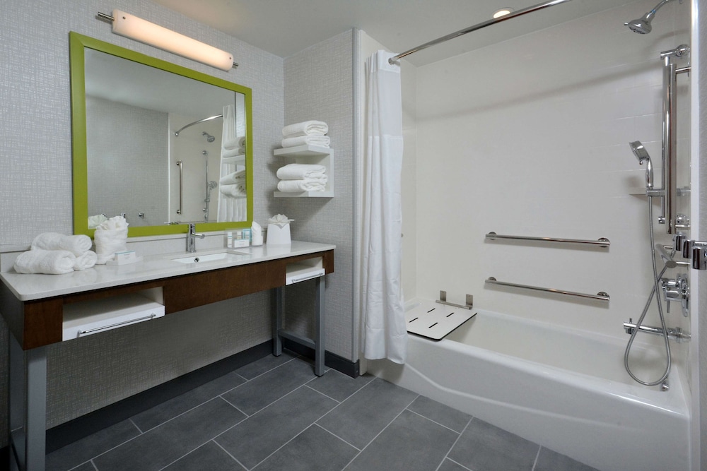 Hampton Inn & Suites by HIlton Charlotte North I 485 - photo 51