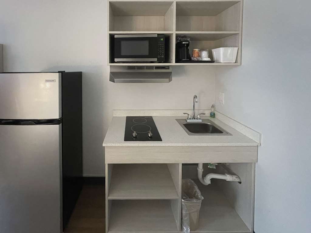 Suburban Studios East Syracuse Carrier Circle - photo 10