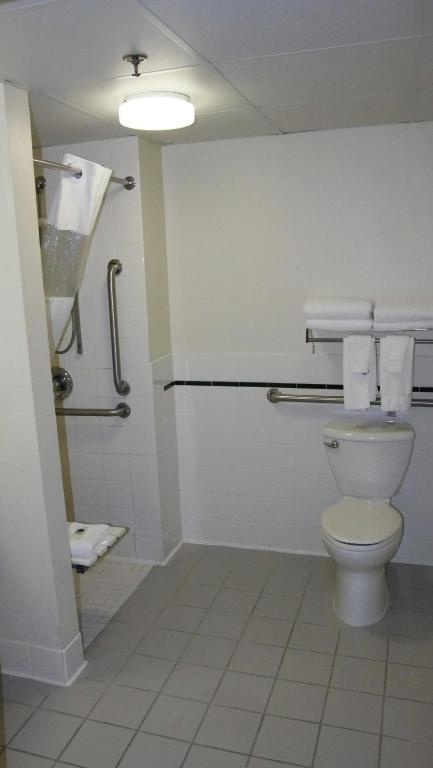 Red Lion Inn & Suites Grimes - photo 15