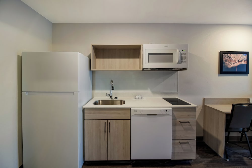 WoodSpring Suites East Lansing University Area - photo 21